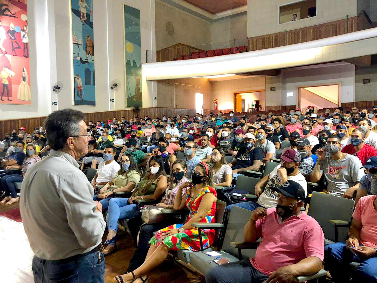 Juntos somos um só: empresa e colaboradores!